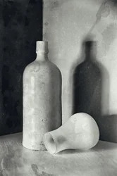 Natureza morta com garrafas vintage