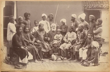 Família de Mowhri Rahman Alli Khan, Rewa (recto, em baixo)