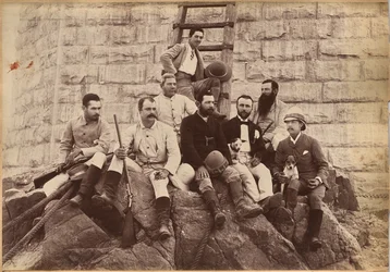 Pessoal da Messrs. Glover & Co., ponte de Sindh (verso)