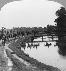 Um regimento da cavalaria de Allenbys atrás da linha, Ypres, Bélgica, Primeira Guerra Mundial, c1914-c1917.
