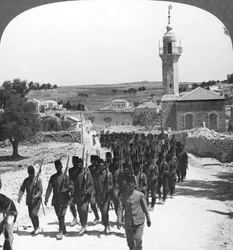 Soldados turcos derrotados, Palestina, Primeira Guerra Mundial, c1917-c1918