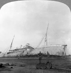 O cruzador alemão afundou em Dar es Salaam, Tanzânia, Primeira Guerra Mundial, 1914-1918.