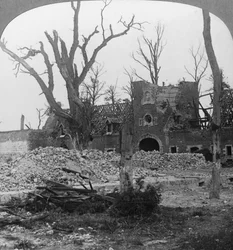 Ruínas do castelo de Beury, Festubert, França, Primeira Guerra Mundial, c1914-c1918