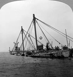 Navio de guerra afundado HMS Vindictive, Ostende, Bélgica, Primeira Guerra Mundial, 1918.