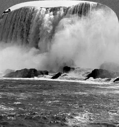 Trovão das Águas, American Falls, Niagra Falls, Nova Iorque, EUA.