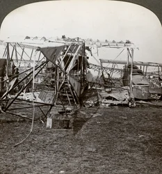 Naufrágio de um bombardeiro alemão que tentou romper a defesa aérea, Primeira Guerra Mundial, 1914-1918.