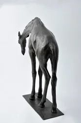 Grande girafa com cabeça abaixada, modelado em 1909-10, fundido antes de 1913 (bronze) (ver também 3084917-43)