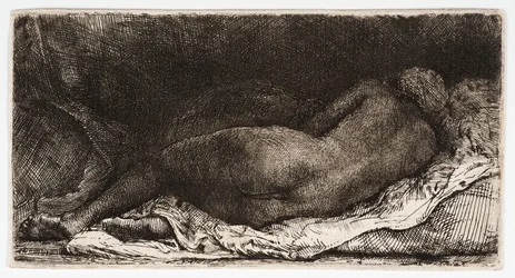 A mulher nua, a dormir com as nádegas ao vento,