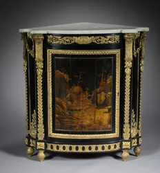 Armário de canto, c.1765-1770 (folheado de ébano, verniz japonês, montagens em bronze dourado)