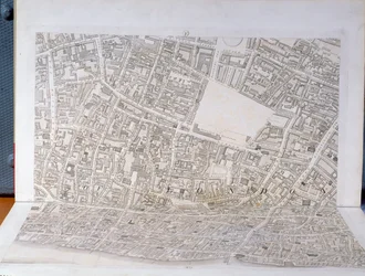 Plano da cidade de Londres, publicado em 1813 (ver 247354-247356)