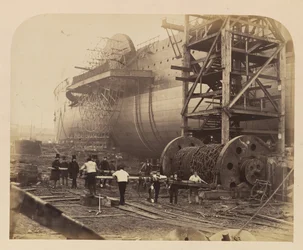Homens trabalhando ao lado das correntes de lançamento do Great Eastern, 18 de novembro de 1857.