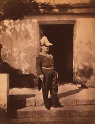 Marechal Pelissier francês, Retrato Completo em Uniforme e Chapéu, em frente ao Edifício, Guerra da Crimeia, Crimeia, Ucrânia