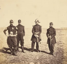 O general Bennet e os oficiais do seu estado-maior