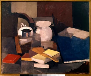Natureza Morta com Livros e Cartões Pintura de Roger de La Fresnaye (1885-1925) 1913 Sol. 0,6x0,73 m Paris, musee national d