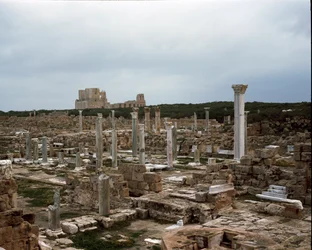 Sítio arqueológico e teatro romano, séc. II-XIII