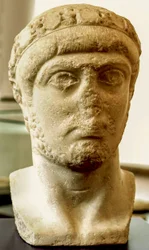 Busto do Imperador Graciano