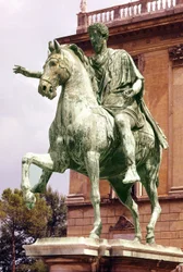 Estátua equestre de Marcus Auréle (121 - 180) na Piazza Campidoglio, Roma.