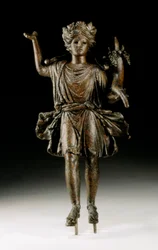 Figura com Cornucópia