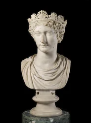 Chefe de Agripina Menor com diadema (mármore)