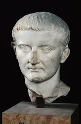 Cabeça de Tibério (c.42 BC-37 AD) (mármore)