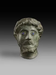Cabeça de macho com olhos incrustados &39;Marcus Aurelius&39; (bronze)