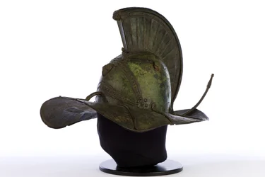 Capacete para um gladiador (bronze)