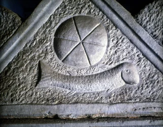 Ictus: peixe, símbolo cristão. Século II.