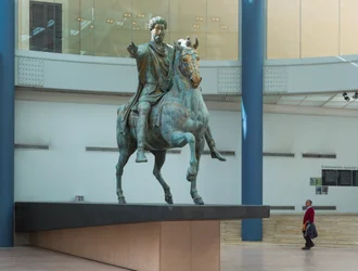 Estátua de Marcus Aurelius (bronze)
