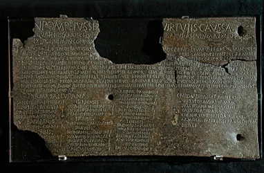 ARTE ROMANA: Decreto de Pompeius Strabone Gneo, 98-90 a.C.