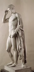 Arte romana: estátua do imperador romano Augusto (anteriormente Octaviano) (63 a.C.-14 d.C.). Paris, Museu do Louvre
