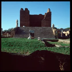 Arte romana: vista das ruínas da capital, sítio arqueológico de Óstia