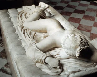 Hermafrodito adormecido (escultura em mármore, século II a.C.)