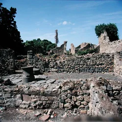 Vista, de, arruinado, casas