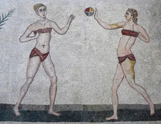 Jovens mulheres em biquíni, Villa Romana del Casale, Sicília, 315-350 d.C. (mosaico)