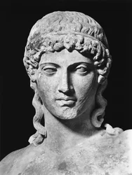 Apollo (mármore) (foto a p/b) (detalhe)