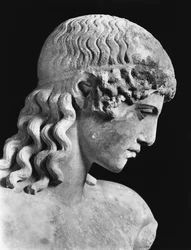 Apollo (mármore) (foto a p/b) (detalhe)
