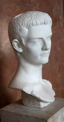 Arte Roma Busto do Imperador Calígula (12 - 41 AD) mármore Musee du Louvre.
