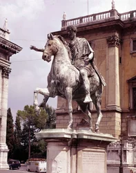 Estátua equestre de Marco Aurélio - Piazza del Campidoglio, Roma