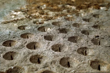 Modelo que reproduz o cerco e a batalha de Alesia em setembro de 52 a.C. por Jules Cesar que viu a derrota de Vercingetorix. Detalhe representando o sistema de defesa construído por César, o "Wolf Gules". Roma, Museo della Civilta Romana