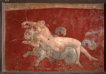 ARTE ROMANA: Nereida sobre uma pantera marinha a quem entrega uma bebida num copo baixo (fresco)