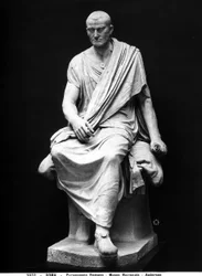Senador romano (mármore)