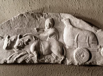 Arte romana: tanque de boi esculpido, Museu de Antiguidades Romanas, Roma