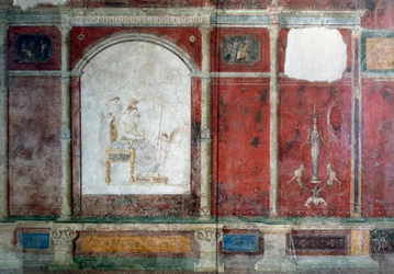 Arte romana: representação da divindade Vénus sentada. Proveniente de uma villa perto da Farnesina, em Roma. Roma, Museu Nacional Romano, Termas de Diocleciano