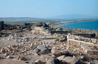 Vista do local da cidade de Tharros, antigo porto Punico-Romano, fundado pelos fenícios na Sardenha, Itália