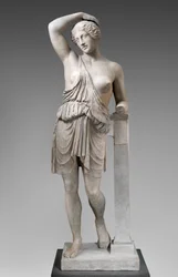 Estátua de uma Amazônia ferida