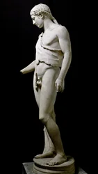 Estátua representando Dioniso (Baco, Bacco). Escultura em mármore a partir de um original do século IV a.C. Proveniente da Villa Adriana. Roma, Museo Nazionale Romano