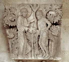 Deus e Caim (capital esculpido)