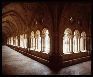 Vista do claustro do Clérigo Sainte Thecle (Sainte-Thecle) em Tarragona