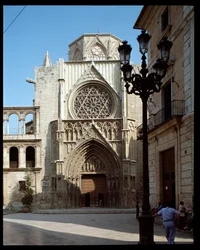 Vista do portal dos Apóstolos, Catedral de Valência, século XIV, Espanha