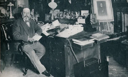 Rei Edward VII em seu estudo na Marlborough House, Londres, c1904 1911